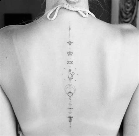 tatouage colonne vertebrale femme|Tatouage colonne vertébrale femme : 30 des plus。